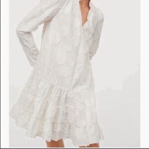 White Long Sleeve Dress Size Extra Small H&M NWT 35”tall